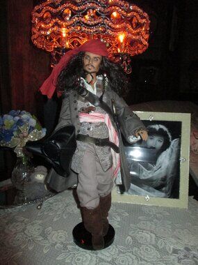 Johnny Depp/Capt.Jack Sparrow/Pirates of the Caribbean